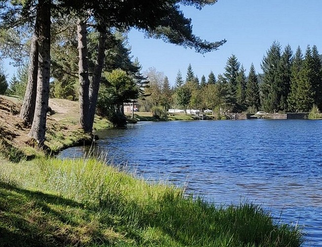 Le Bonheur est dans le lac_Saint-Sauveur-Camprieu
