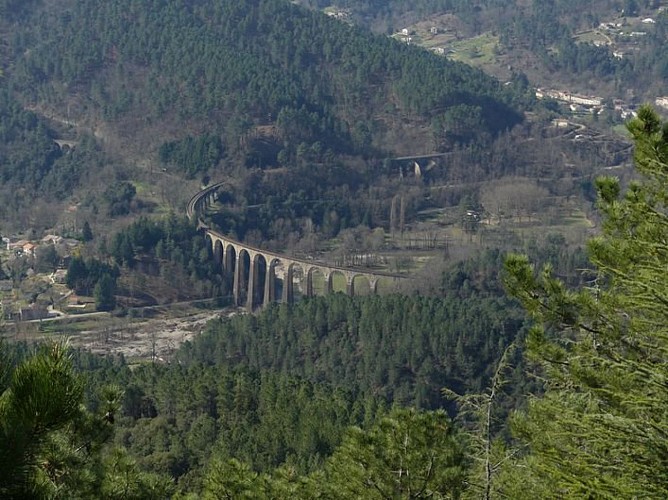 Vue sur le viaduc