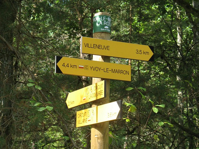 135.Yvoy-le-Marron.GR de Pays.