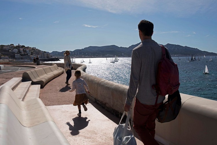 Randonnée le long de la Corniche Kennedy