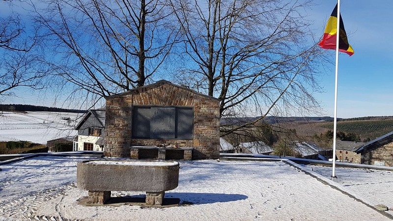 TOUR DE LA FAGNE D'ODEIGNE (Commune MANHAY)