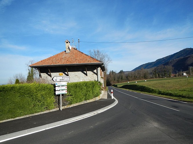 Cycling loop: Tour du Mont d'Hermone