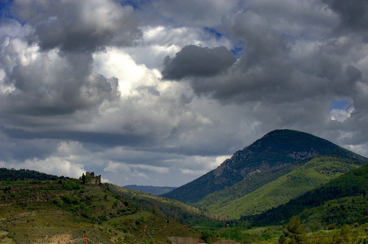 Couiza/Coustaussa- le sentier des Capitelles