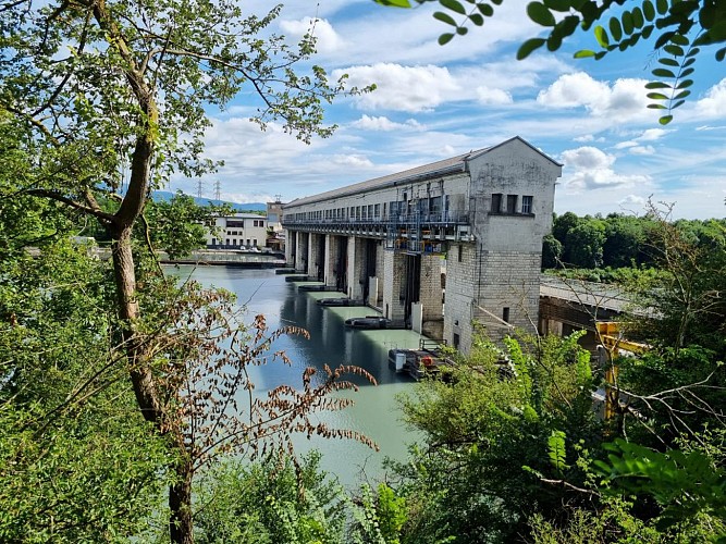 Balade sentier pédagogique du pont-barrage EDF de Pizançon