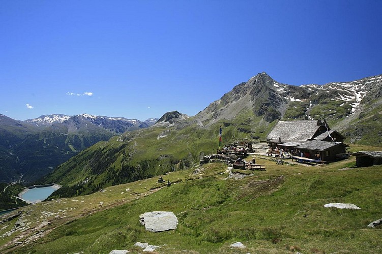 Randonnée au dessus des barrages d'Aussois - refuge de la Dent Parrachée
