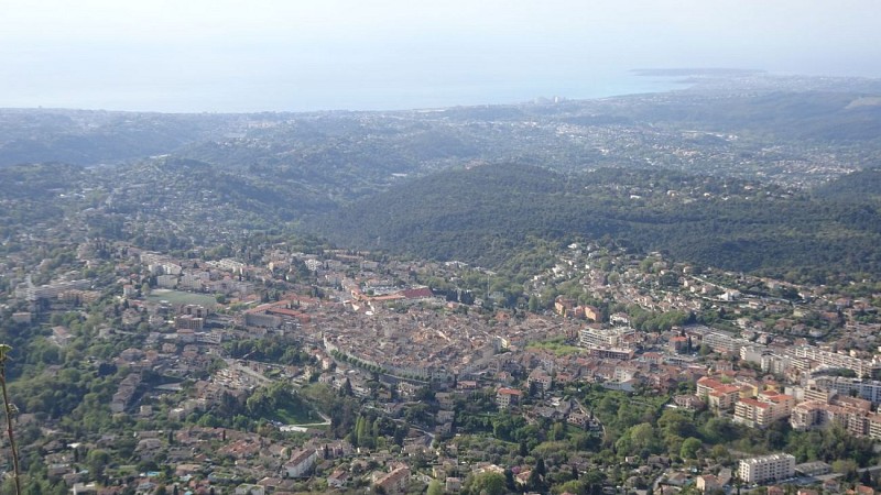 vue sur vence et littoral