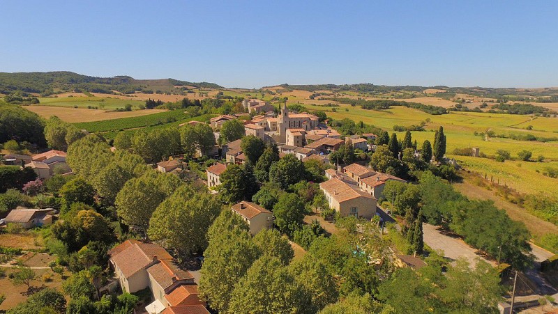 Escueillens-et-Saint-Just-de-Bélengard-le sentier Razès-Quercorb