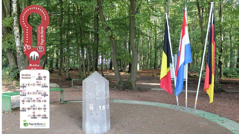 Balade vélo dans la région des 3 frontières_bracelet PN rouge