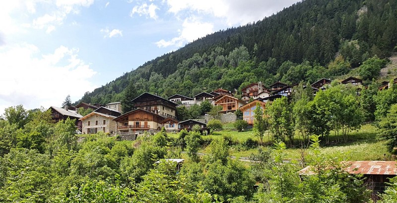 Hiking trail: La Mazure - Chef-Lieu link