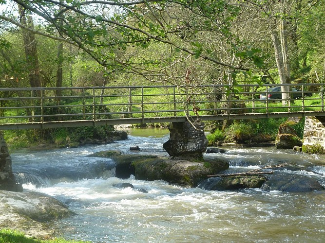 BRECE - RANDONNÉE - CIRCUIT DU SAUT-AU-LOUP - 20 KM