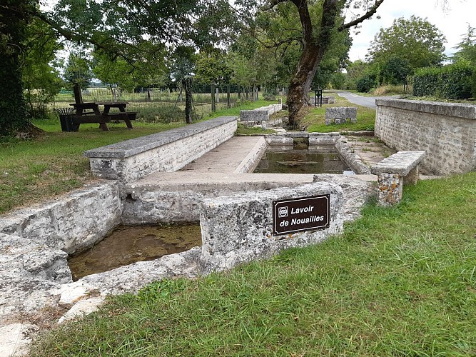 Jauldes lavoir de Nouailles