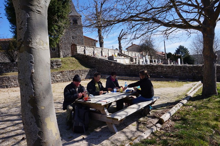 Table de pique-nique  Saint pierre sur Doux