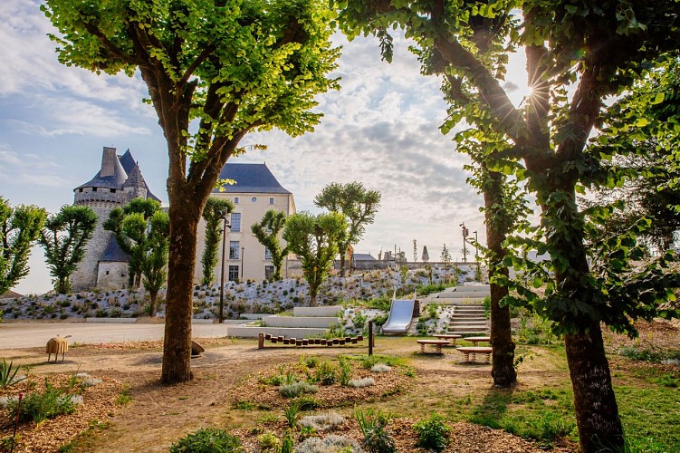 Vue sur le château de Barbezieux