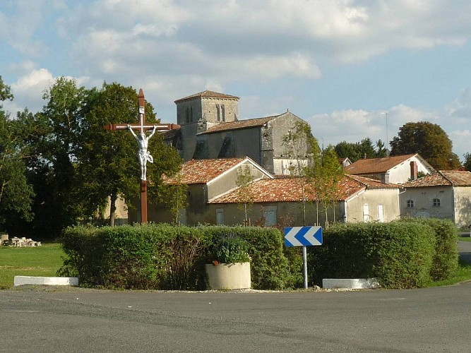 Sentier entre Beau et Maury