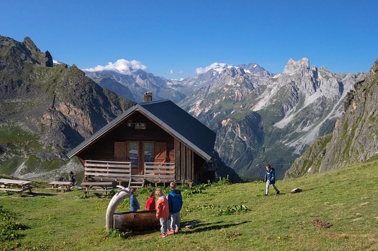 Refuge du Grand Bec - Flirt with the Alps for a weekend