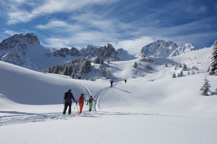 Les Prés refuge : Snowshoeing and ski touring in Les Contamines Monjoie