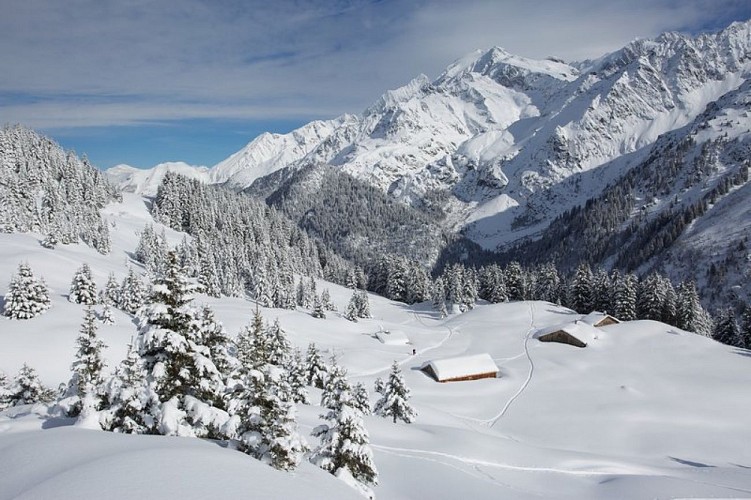 Les Prés refuge : Snowshoeing and ski touring in Les Contamines Monjoie