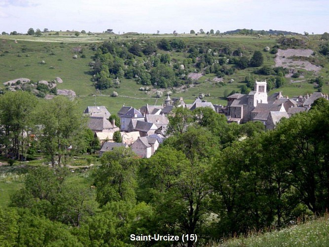 Le village de Saint-Urcize