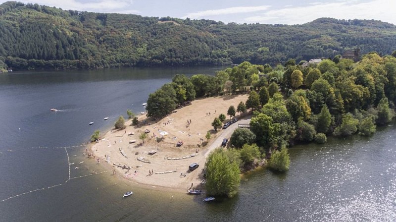 Plage de la Presqu'île de Laussac