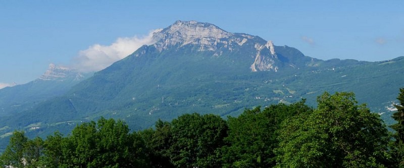 Le sommet du Moucherotte vu depuis la métropole de Grenoble