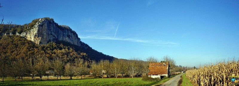 Saint-Sozy - Sentier des Roches et des Hommes - 8km - 3h00 - Lot (46)