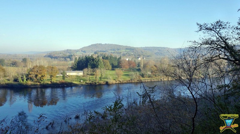 Saint-Sozy - Sentier des Roches et des Hommes - 8km - 3h00 - Lot (46)