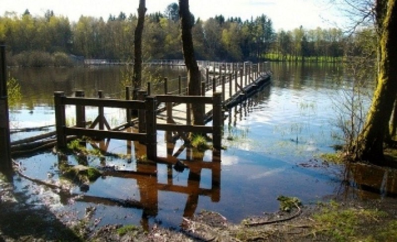 Le tour du lac des Settons