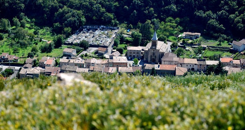 La montée à la Croix de Chaumiène