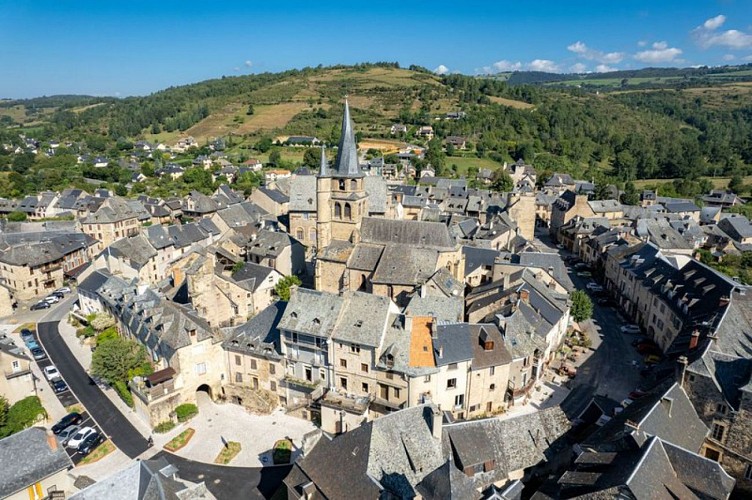 Vue aerienne de Saint-Come d'Olt