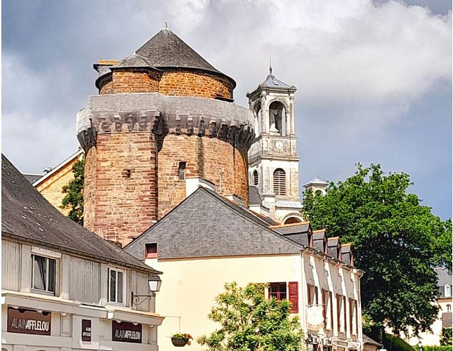 Tour Papegaut Montfort sur Meu