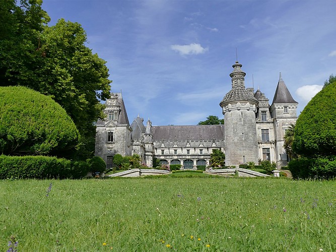Chateau d Usson Chateau des Enigmes chateau des Egreteaux Pons parc de loisirs