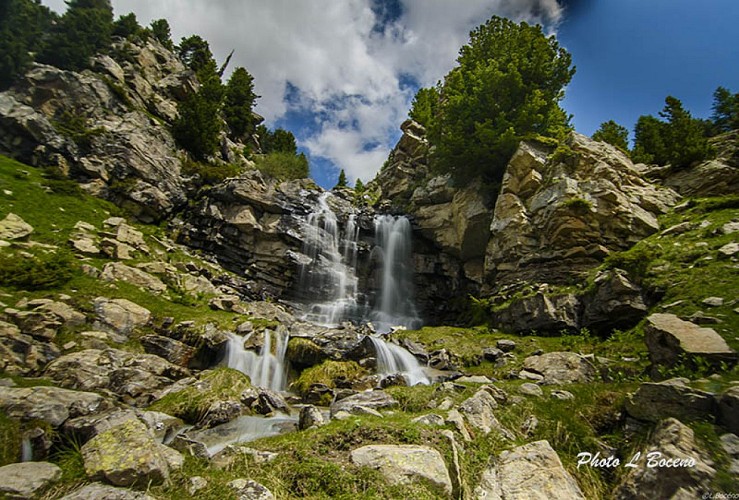 A waterfall near the Estrop mountain hut