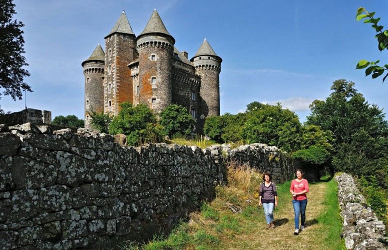 Le Château du Bousquet, monument historique du XIV ème siècle