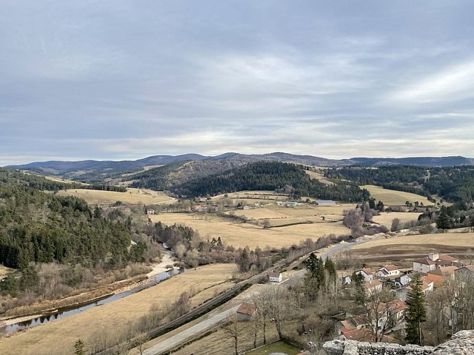 Vue sur la commune de Luc et le département de l'Ardèche