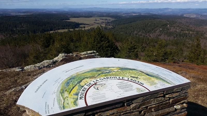 Table d'orientation à 1503m au sommet du Moure de la Gardille