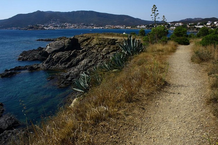 (E12 - GR 92) From Colera to Llançà