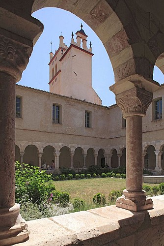 cloître de Saint Genis