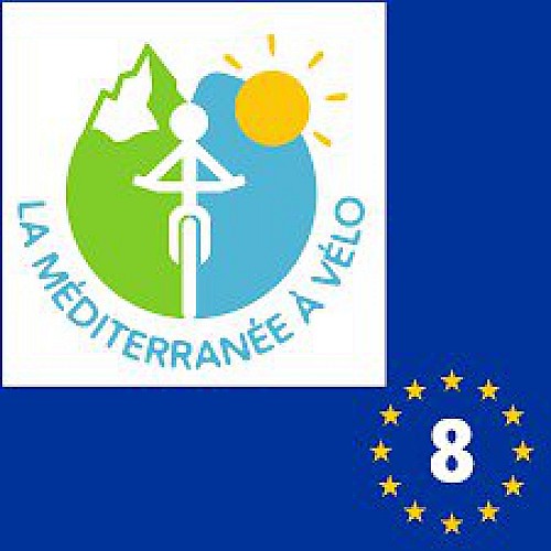 logo ev8