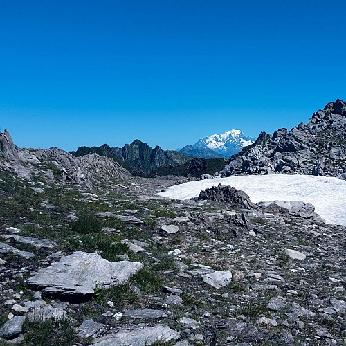 un jolie replat avec vue sur le Mont Blanc