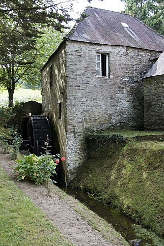Le Moulin de Goaranvec à Saint-Sauveur