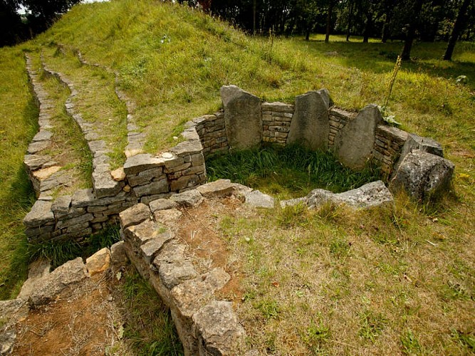Tumulus.-Colombiers-sur-Seulles---G.WAIT-OT-Bayeux-Intercom