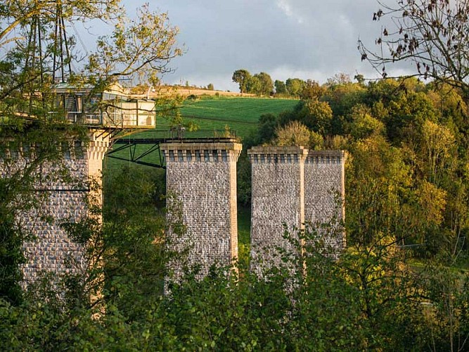Viaduc de la Souleuvre dans le Bocage