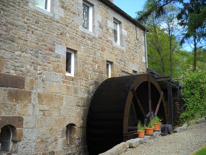 Vallée de la Dathée - route du granit