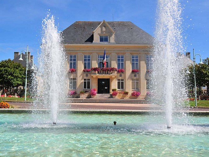 La mairie d'Aunay sur Odon REC