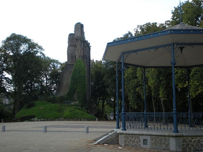Promenade historique dans la ville de Vire