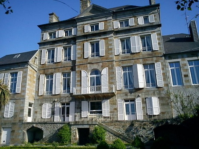 Promenade historique dans la ville de Vire