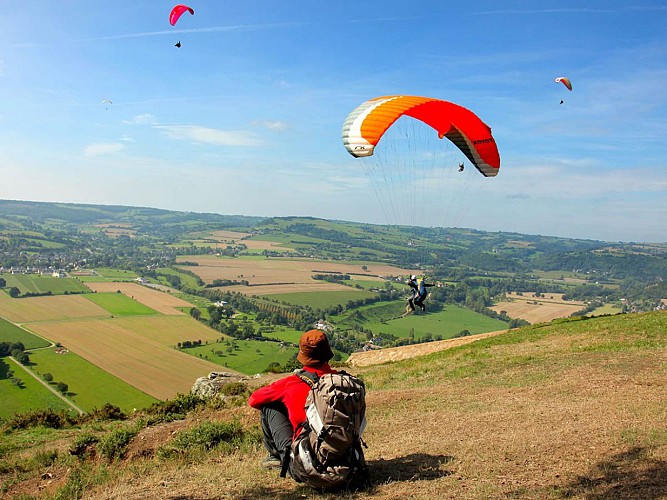 Sports aériens dans le ciel de Suisse Normande Gregory Wait