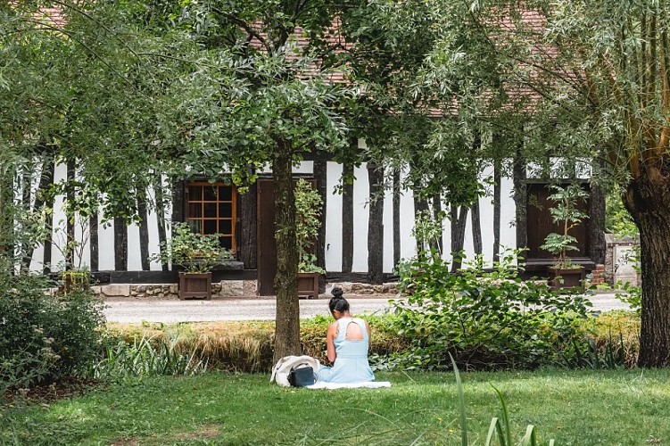 Aire pique-nique ©Caroline Ledoux - EURE TOURISME