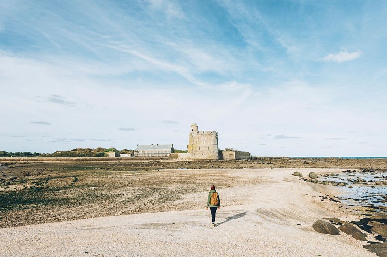 2019_Saint_Vaast_la_Hougue_ile_Tatihou_2-Maxime_Coquard_pour_Best_Jobers_Latitude_Manche.jpg-2000px