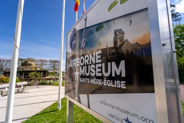 Sainte-Mere-eglise-Airborne-Museum-2-Xavier Lachenaud-Attitude Manche